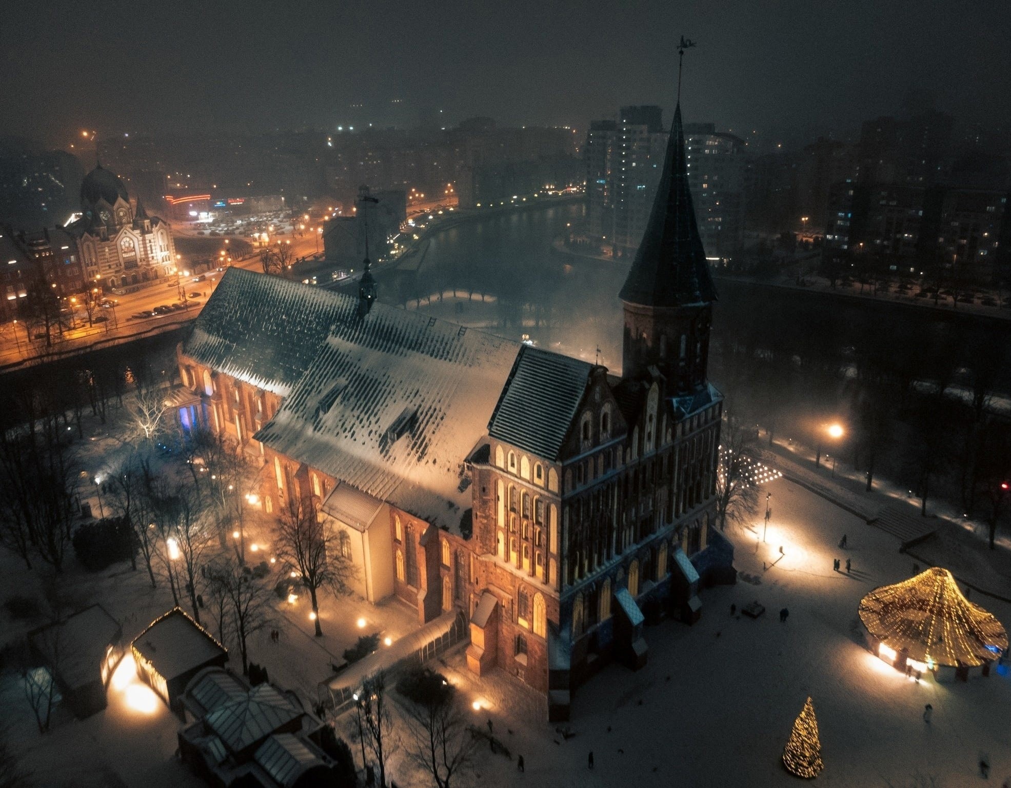 Новогодние ярмарки в Калининграде: атмосферные праздники и ремесленные сокровища