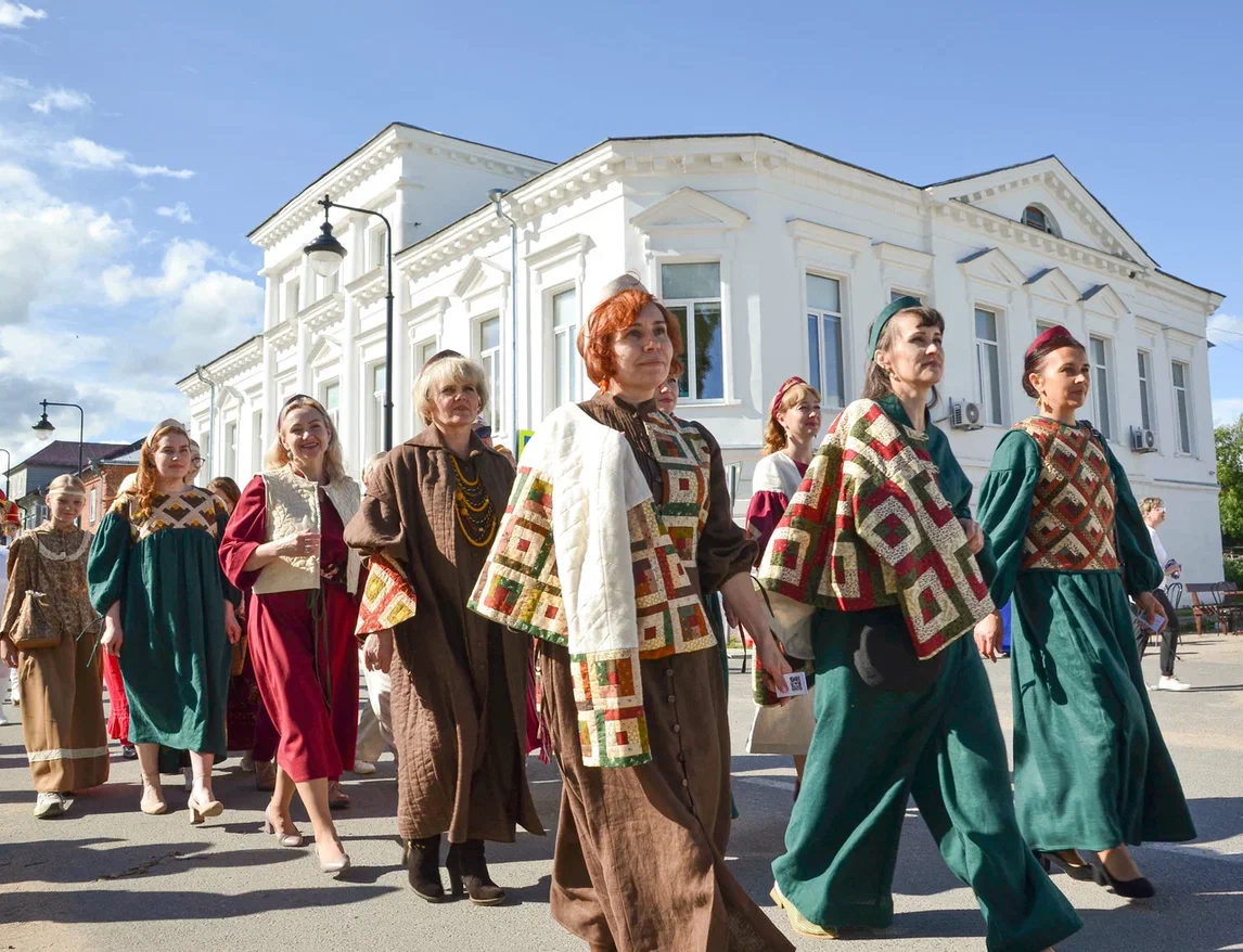 Праздник народных мастеров